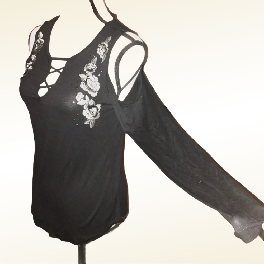 Misses Cold Shoulder Top